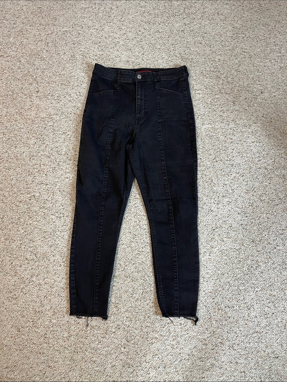 Guess Black Cropped Ankle Jeans